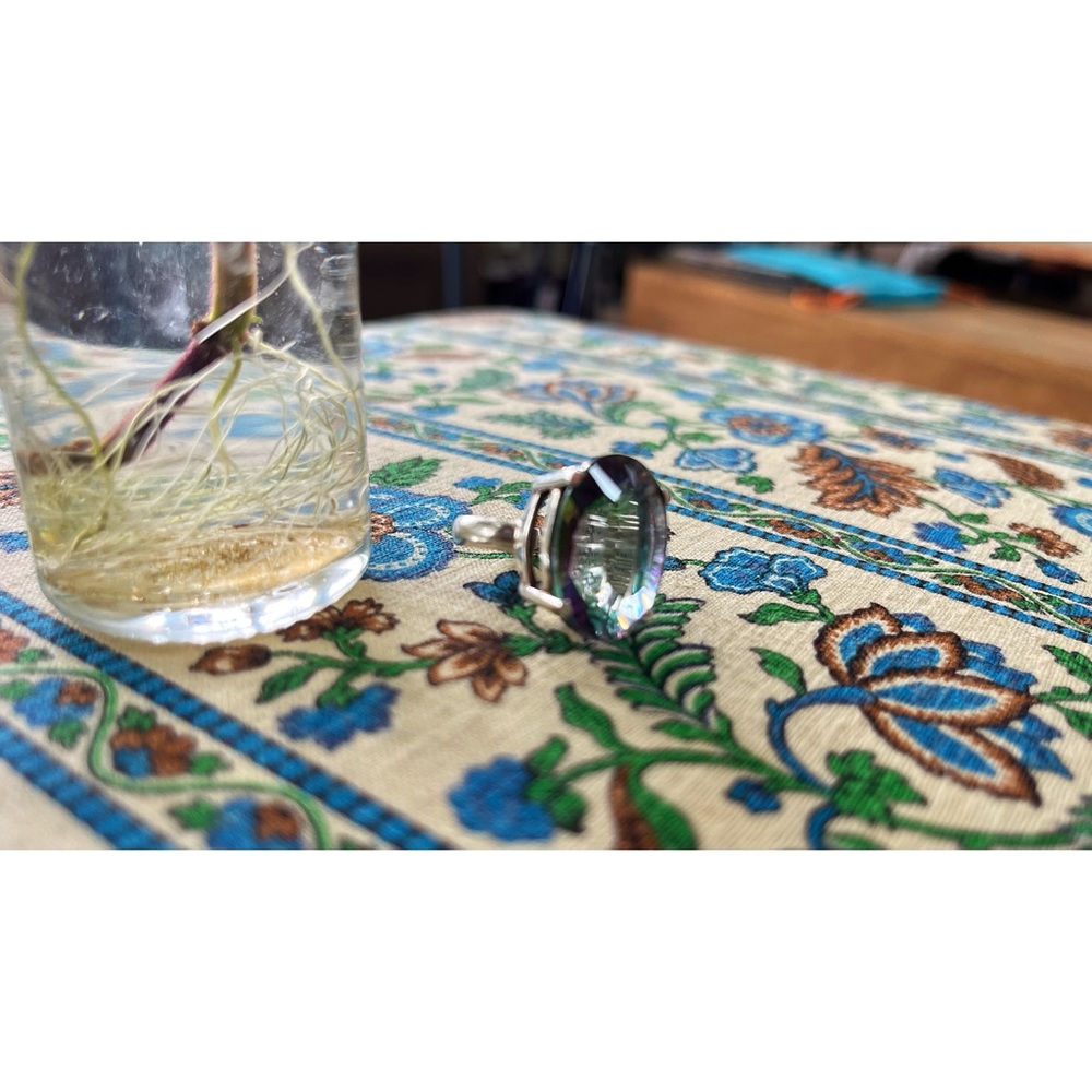 Vintage Iridescent Purple-Green Topaz Faceted Cocktail Ring - Picture 4 of 4